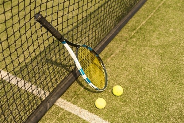 Best Tennis Shoes for Clay Courts vs. Hard Courts